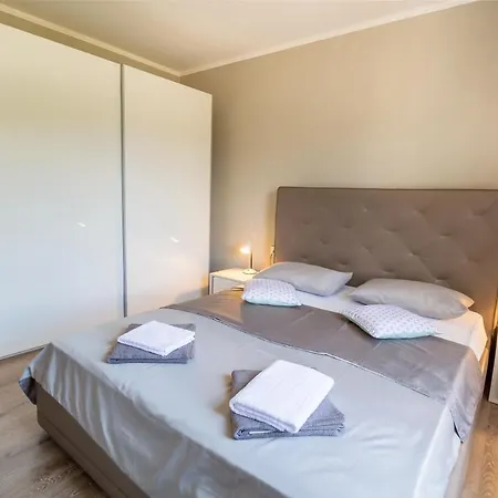 Noah And Matija 스톤