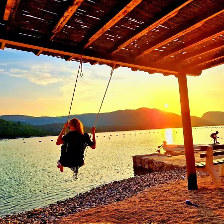 Noah And Matija Apartmán Ston